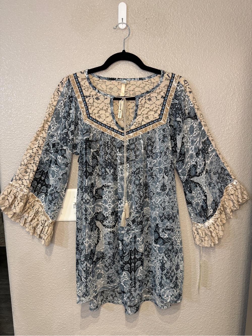 Uncle Frank Paisley Lace Bell Sleeve Boho Mini Dress XS NWT